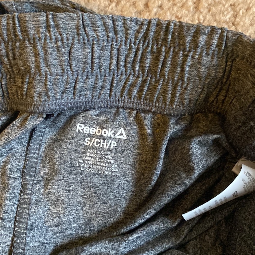 Women’s Reebok Shorts Size Small - Picture 5 of 5